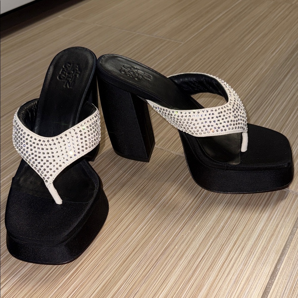 NWOT Gia Borghini Satin Sparkle Sandals/Slippers! Size 35 or 5! Italy!